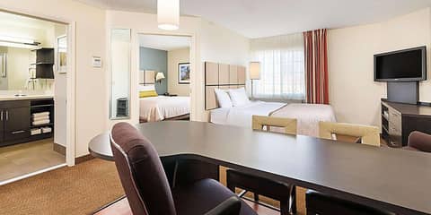 Sonesta Simply Suites Las Vegas Convention Center — photo 8