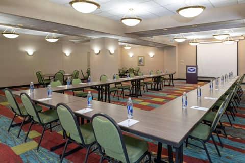 Hampton Inn Indianapolis Downtown Across from Circle Centre — meeting & event spaces