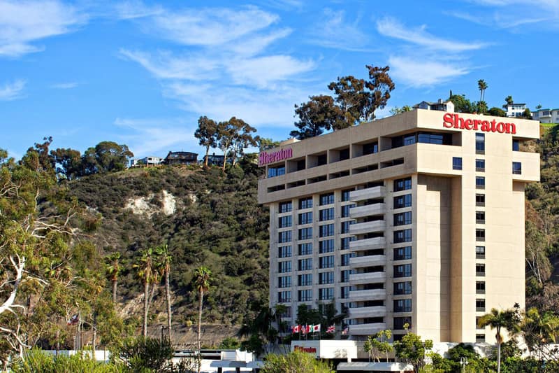 Sheraton Mission Valley San Diego Hotel — building
