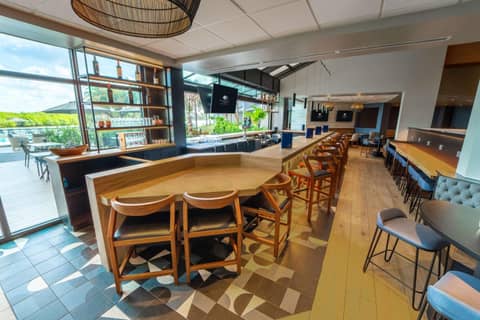 DoubleTree by Hilton Tampa Rocky Point Waterfront — photo 6