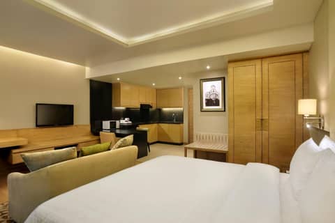 DoubleTree Suites by Hilton Bengaluru Outer Ring Road — photo 2
