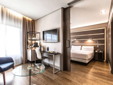 NH Sevilla Plaza de Armas — hotel room