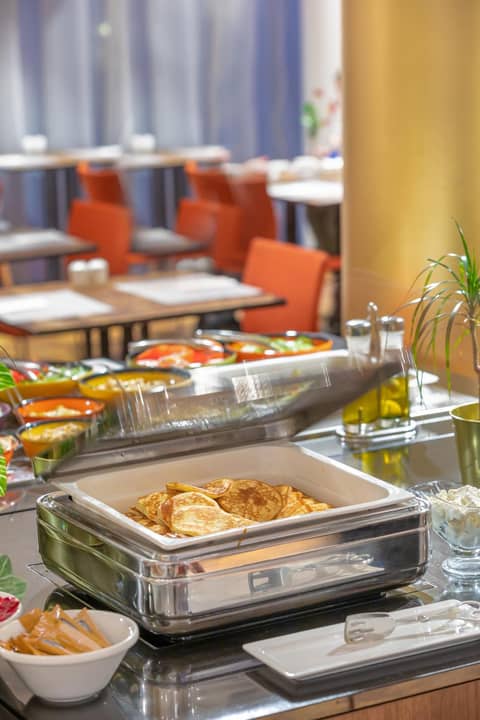 INX Design Hotel — dining