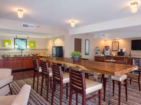 Hilton Phoenix Airport — photo 4