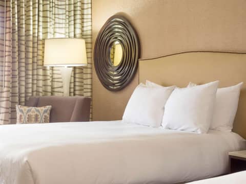 Hilton Phoenix Airport — photo 9