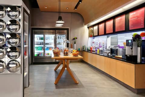 Aloft by Marriott Calgary University — photo 9