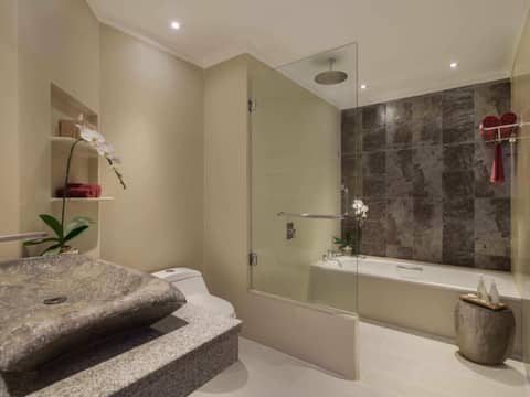 Blu-Zea Resort by Double-Six — bathroom