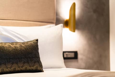 SKYE Suites Sydney — bedroom
