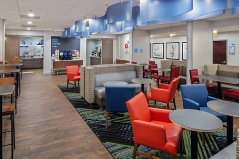 Holiday Inn Express Atlanta Airport-College Park by IHG — photo 7