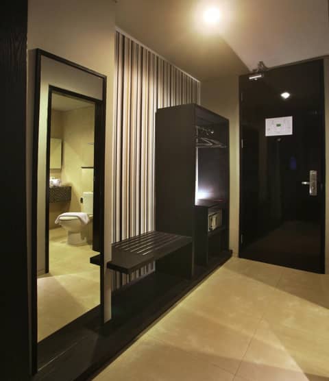 Cabin Hotel — hotel room