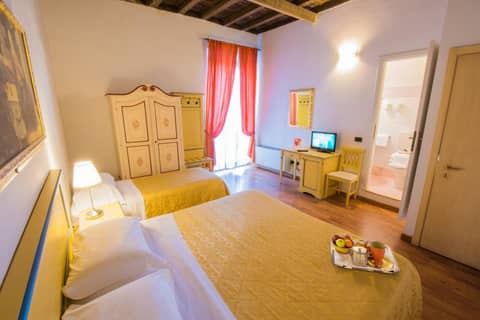 Hotel Vasari — hotel room