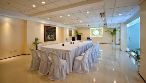 M Citi Suites — photo 8