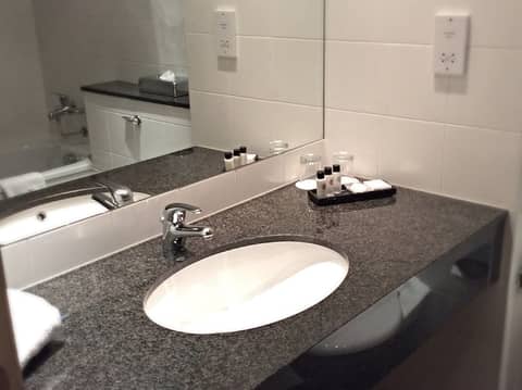Clayton Hotel Liffey Valley — photo 4