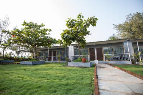 Treebo Lands End Beach Resort - 100m From Morjim Beach — photo 9