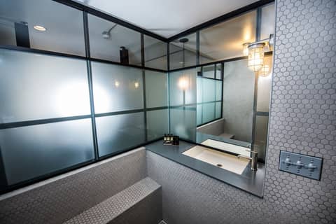 FOUNDRE Phoenix — bathroom