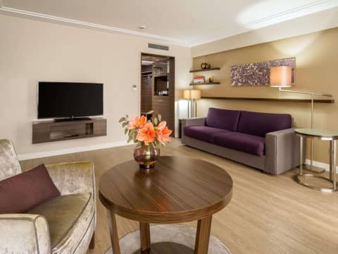 Pullman Munich — hotel room