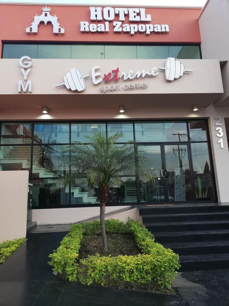 Hotel Real Zapopan — building