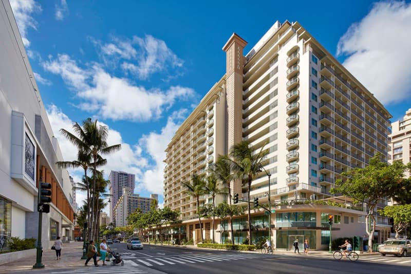 Hilton Garden Inn Waikiki Beach — building