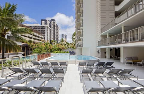 Hilton Garden Inn Waikiki Beach — photo 6