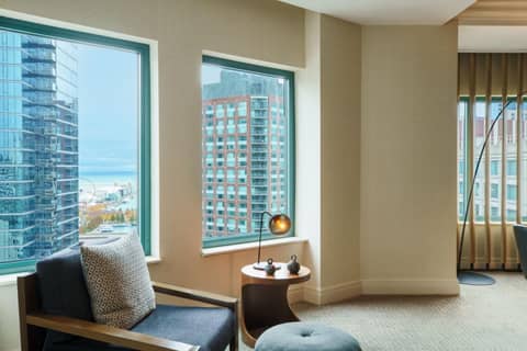 Sheraton Grand Chicago Riverwalk — photo 7