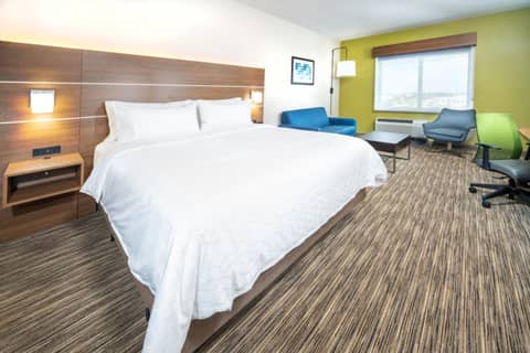 Holiday Inn Express & Suites - Fort Myers Airport by IHG — photo 5