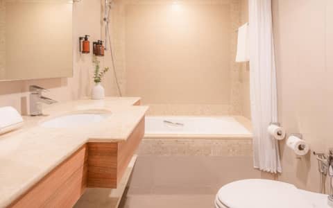 Dusit Princess Chiang Mai — bathroom