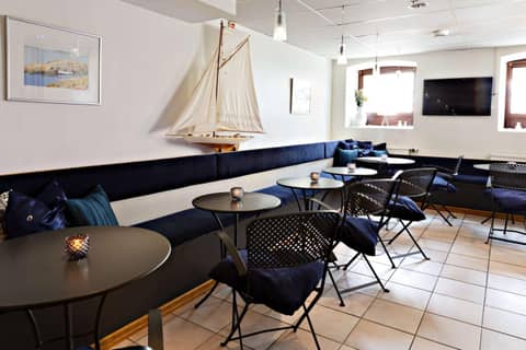 Center Hotel - Sure Hotel by Best Western — lounge