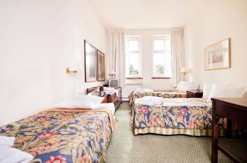 Miodosytnia Aparthotel — hotel room