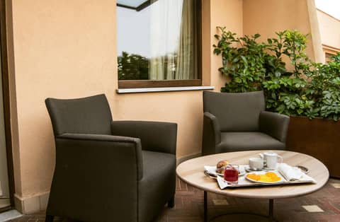 Hotel Federico II Central Palace — balance & terrace