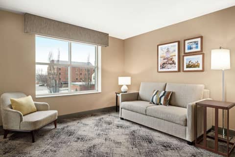 Hampton Inn Portland Downtown Waterfront — photo 6