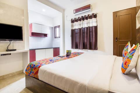 FabHotel Crown Suites - Nr Sony Signals — photo 5