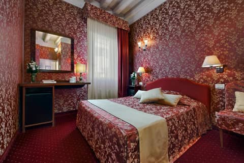 Ca' Del Campo — hotel room