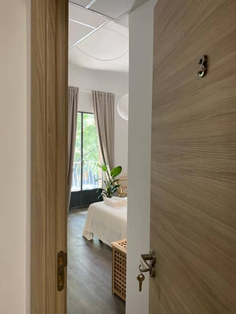 Shanti Rooms — hotel room