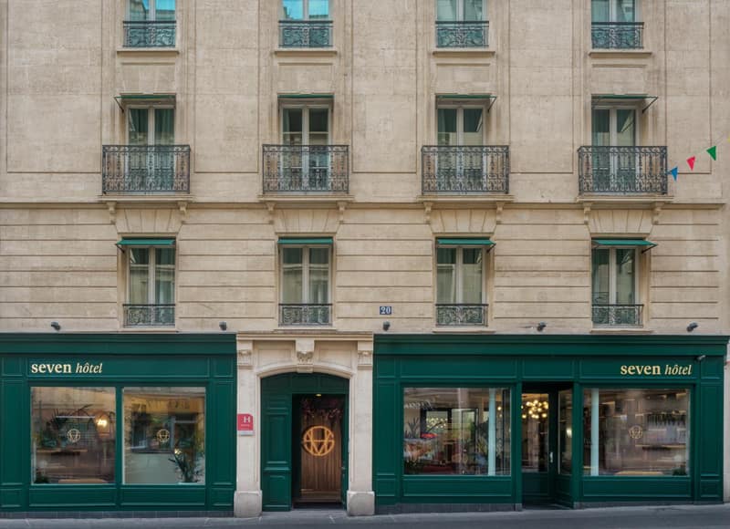 Seven Hotel Paris — building