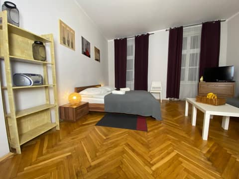 P&J Apartamenty Stolarska — hotel room