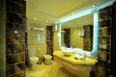 Sea Beach Edge By Rotana — bathroom