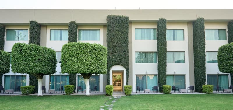 Hotel Estancia Business Class — building
