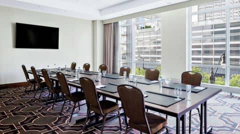 Home2 Suites By Hilton Chicago McCormick Place — meeting & event spaces
