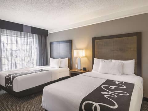 La Quinta Inn & Suites by Wyndham Austin Near The Domain — photo 8