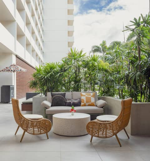 The Ambassador Hotel of Waikiki, Tapestry Collection by Hilton — photo 3