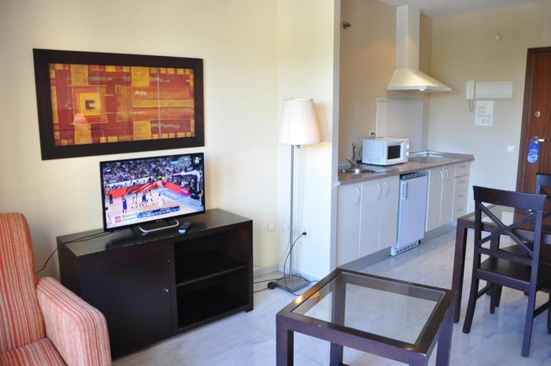 Apartamentos Luxsevilla Palacio — hotel room