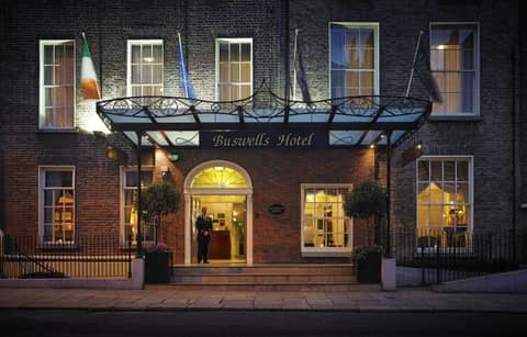Buswells Hotel — photo 3
