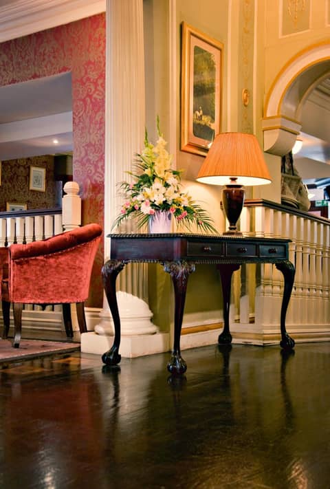 Buswells Hotel — photo 4