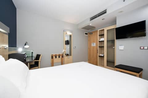 Holiday Inn Express Barcelona City 22@ by IHG — photo 4