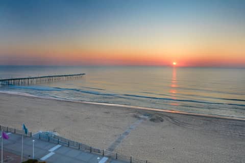 Four Points by Sheraton Virginia Beach Oceanfront — photo 3