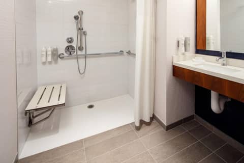 Hampton Inn by Hilton New York Times Square — photo 3