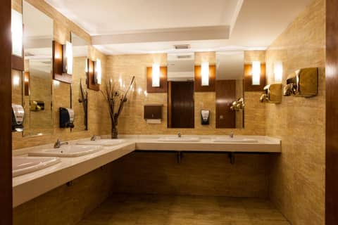 Hotel Don Paco — bathroom