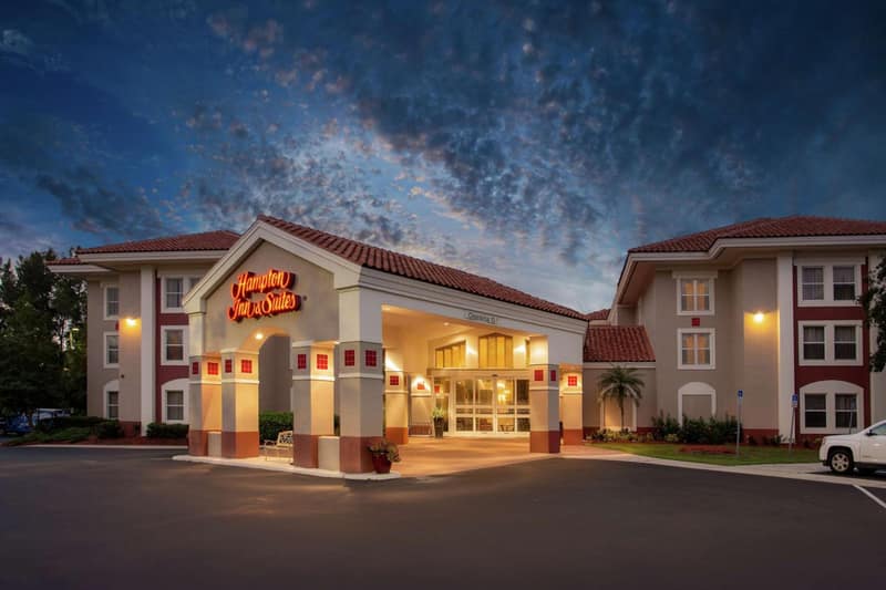 Hampton Inn & Suites Venice Bayside South Sarasota — building