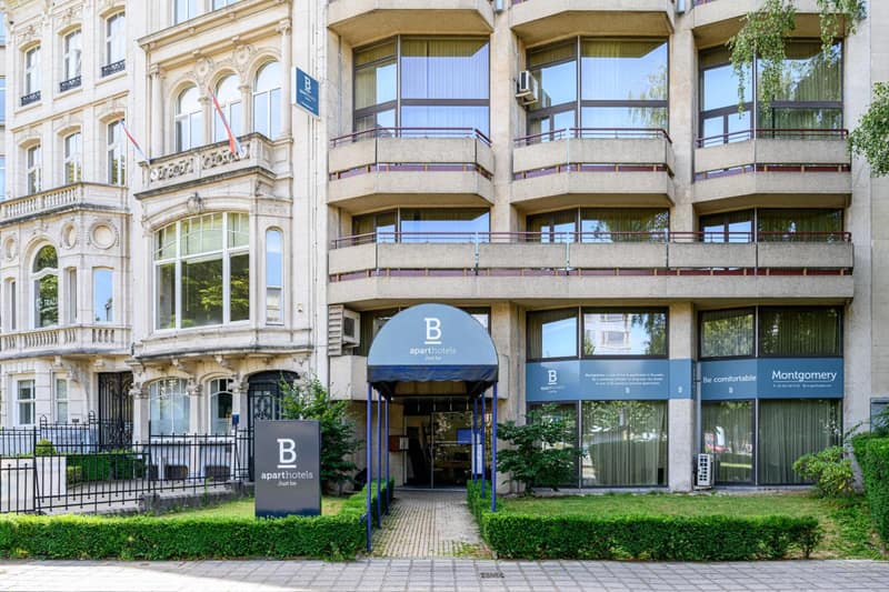 B-aparthotel Montgomery — building