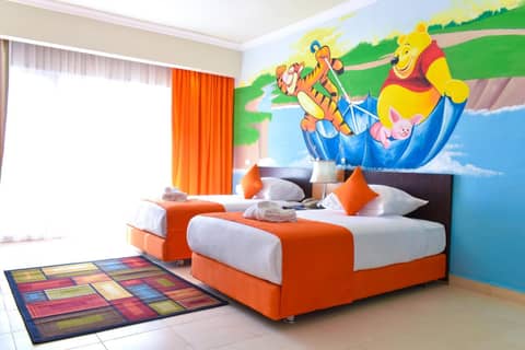 Parrotel Lagoon Waterpark Resort — hotel room